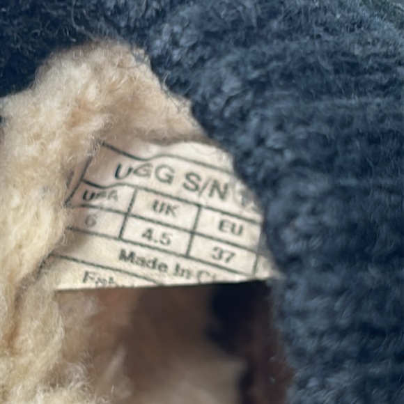 UGG Australia Gael Black Suede Clogs Wedge Heel Sheepskin Shearling Mules Sz 6 - Picture 16 of 17